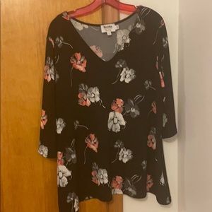 Leota plus size floral top